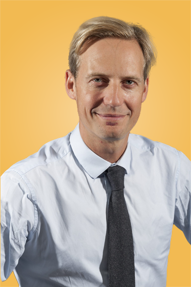 Chirurgien cardio-thoracique MD, PhD Membre associé de l'Académie Nationale de Chirurgie